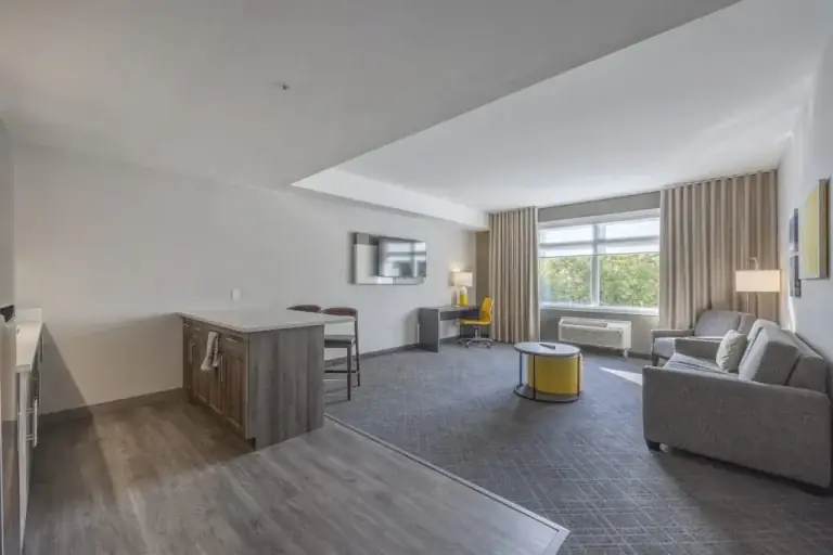 Common Suite Hotels Mistakes: Definitive Guide & Risk Mitigation