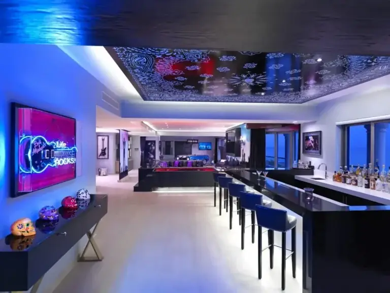 Top Suite Experiences in America: Definitive Luxury Guide